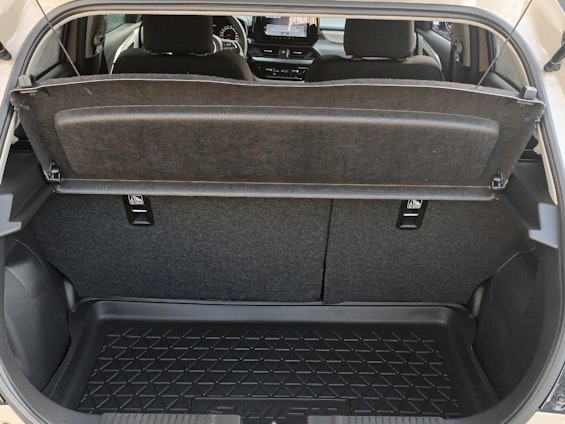 Vehicle image 10 Vehicle image 10