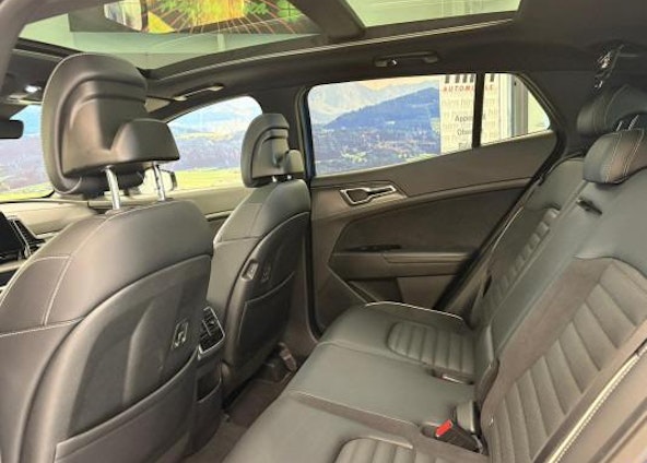 Vehicle image 6 Vehicle image 6