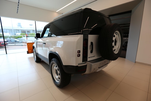 LAND ROVER Defender 90 3.0 D I6 250 Hardtop 3