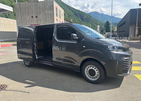 Vehicle image 10 Vehicle image 10