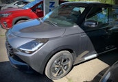 First vehicle image
