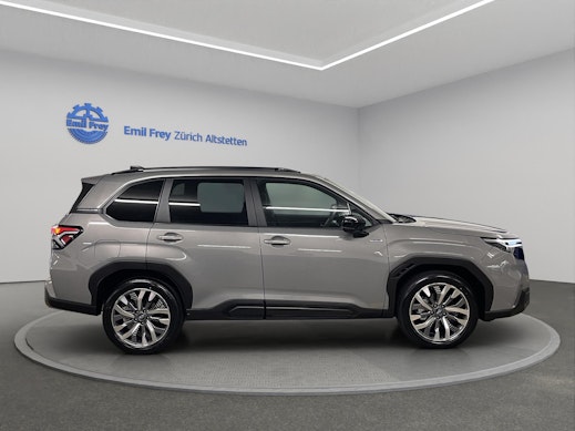 SUBARU Forester Station 2.0i e-Boxer Luxury 3