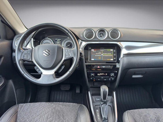 Vehicle image 28 Vehicle image 28