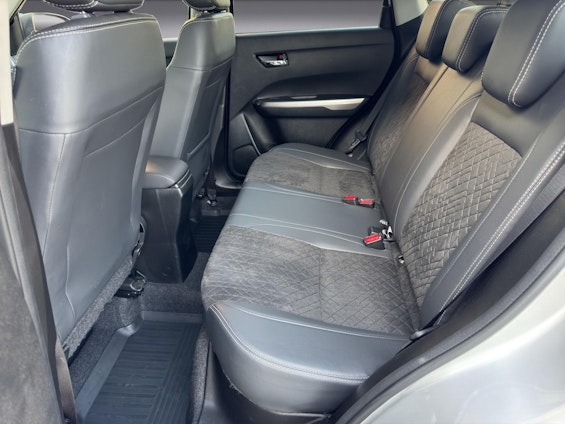 Vehicle image 29 Vehicle image 29