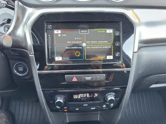 Vehicle image 26 Vehicle image 26