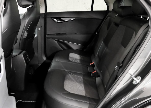 Vehicle image 7 Vehicle image 7