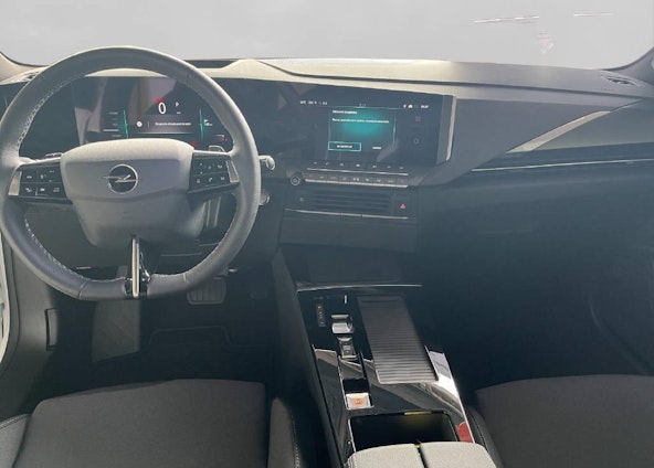 Vehicle image 6 Vehicle image 6