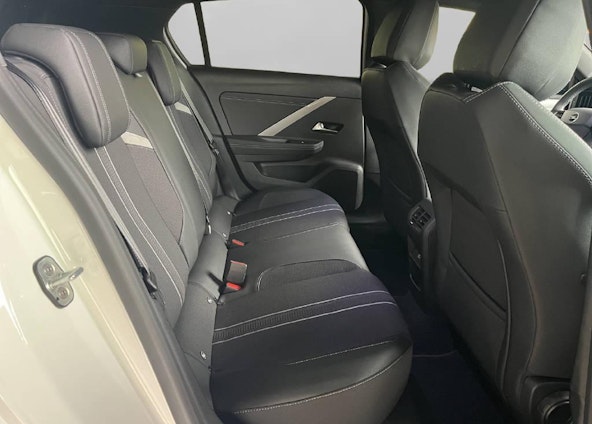 Vehicle image 7 Vehicle image 7