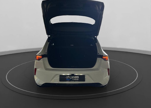 Vehicle image 8 Vehicle image 8