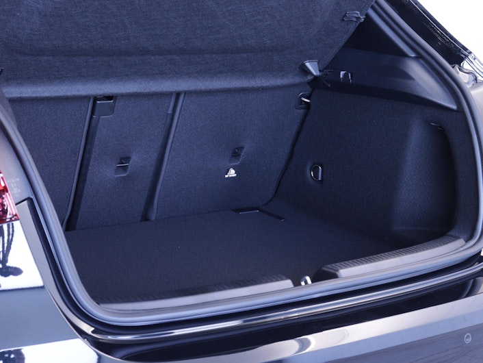 Vehicle image MERCEDES-BENZ A 180