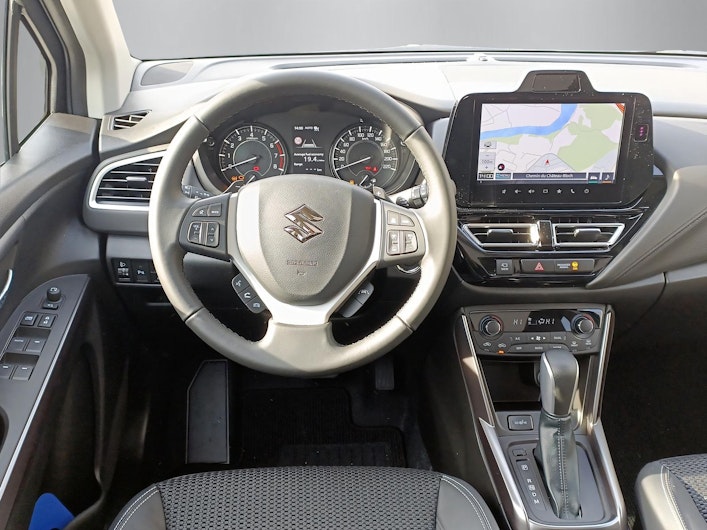 Vehicle image SUZUKI S-CROSS