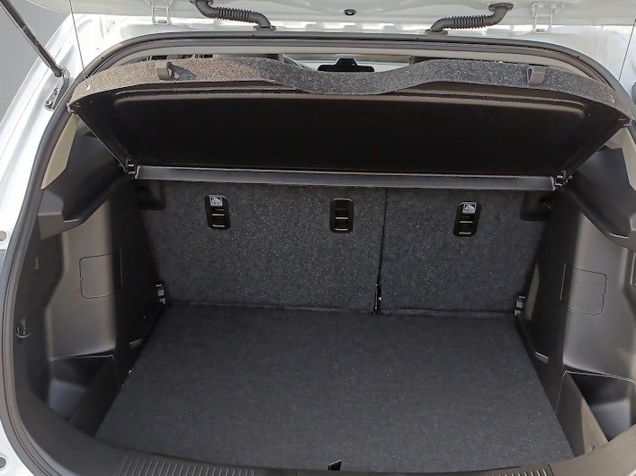 Vehicle image SUZUKI S-CROSS