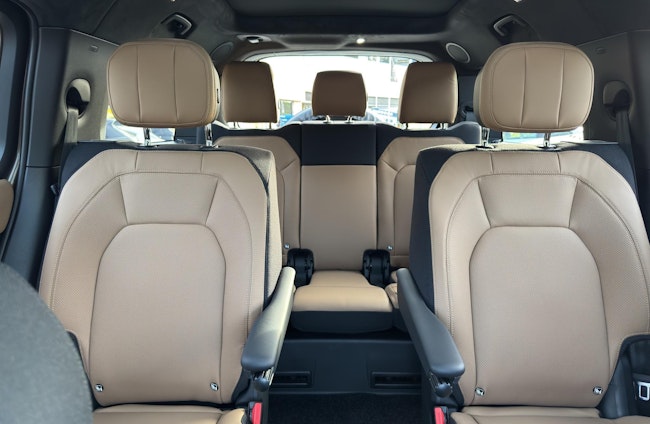 Vehicle image 7 Vehicle image 7