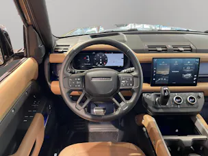 Land Rover Defender 130 3.0 D I6 300 X (7 Sitze, mit Kapitänssitzen in der 2. Sitzreihe)