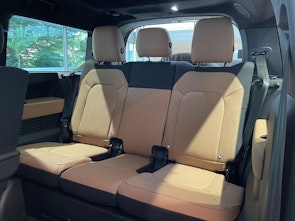 Vehicle image LAND ROVER Defender 130 3.0 D I6 300 X