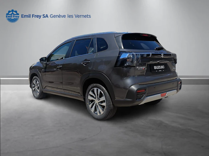 Fahrzeugbild SUZUKI S-CROSS