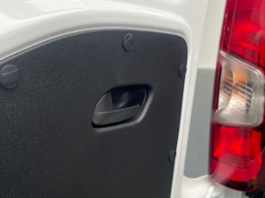 Vehicle image PEUGEOT Partner Kaw. 650 Standard 1.5 BlueHDI 100 S/S