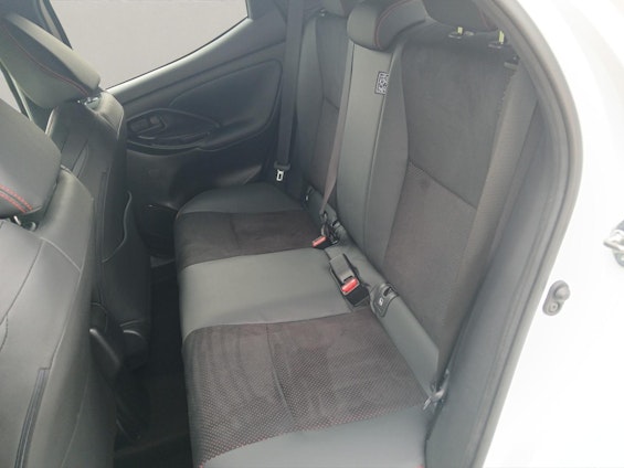 Vehicle image 9 Vehicle image 9