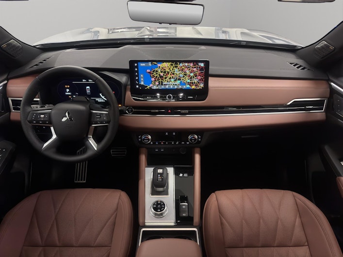 Vehicle image MITSUBISHI OUTLANDER