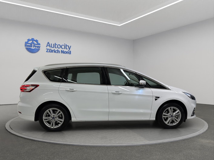 Vehicle image FORD S-MAX