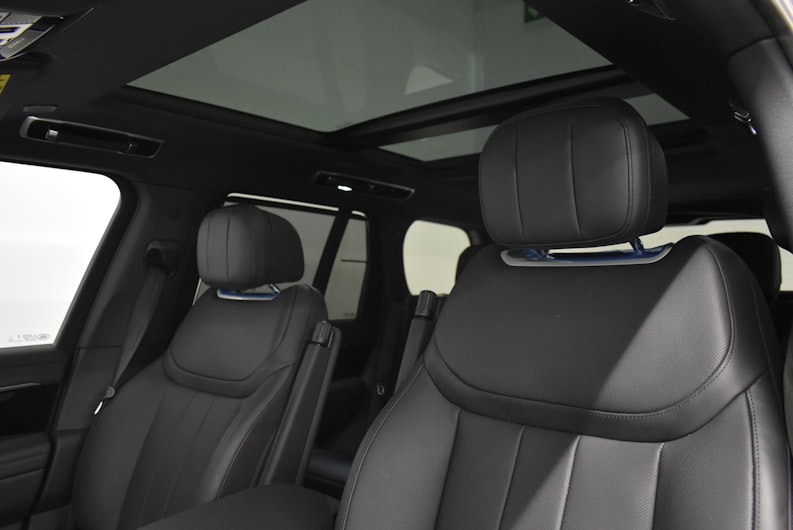 Vehicle image LAND ROVER RANGE ROVER