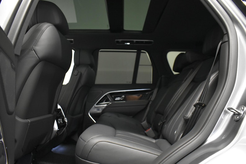 Vehicle image LAND ROVER RANGE ROVER