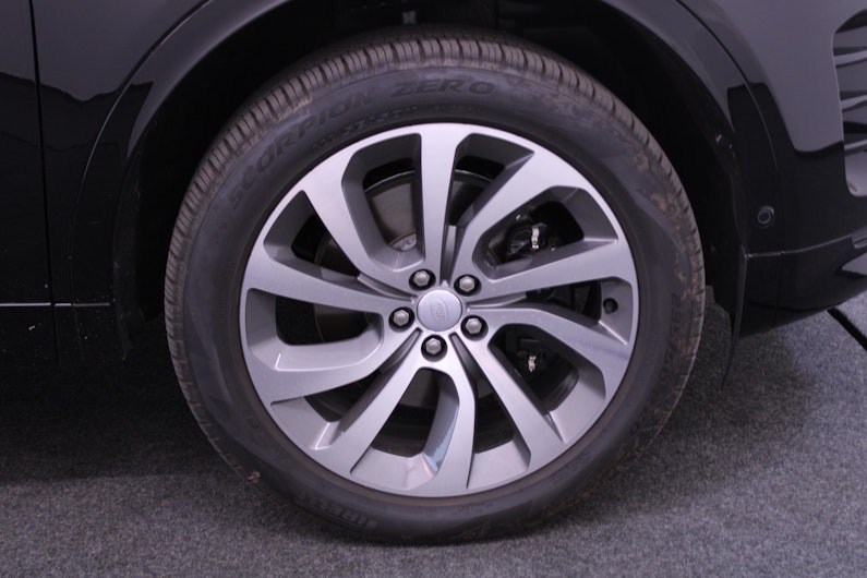 Vehicle image LAND ROVER DISCOVERY SPORT