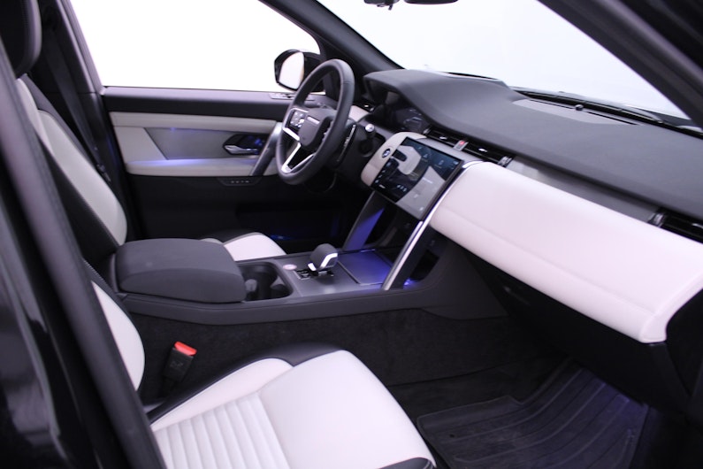 Vehicle image LAND ROVER DISCOVERY SPORT