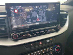 https://vehicle.imgix.net/3887377/568bacec-ebae-4eb3-8171-e310cc82b097.jpg