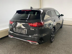 https://vehicle.imgix.net/3887377/ce764749-a8e7-4a2a-acab-3ecb3514f09d.jpg