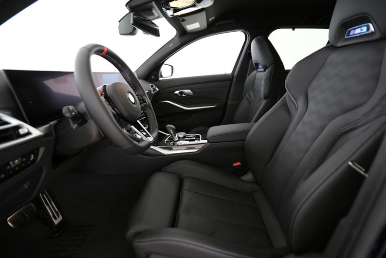 Vehicle image BMW 3 SERIES