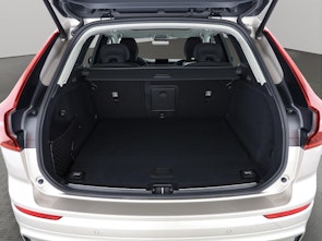 Vehicle image VOLVO XC60 2.0 T6 TE Ultra Dark eAWD