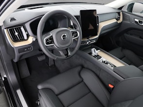 Vehicle image VOLVO XC60 2.0 T6 TE Ultra Dark eAWD