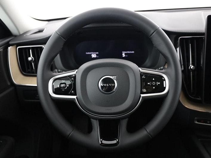 Vehicle image VOLVO XC60