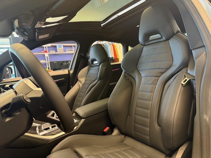 Vehicle image BMW i4