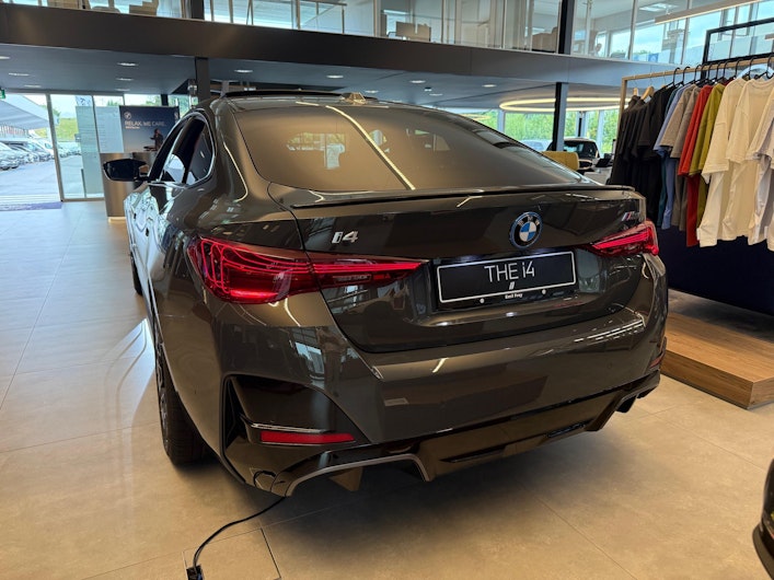 Vehicle image BMW i4