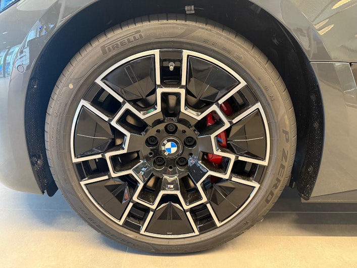 Vehicle image BMW i4