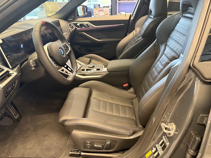 Vehicle image BMW i4