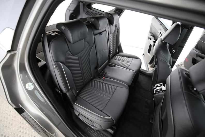 Vehicle image KIA SORENTO