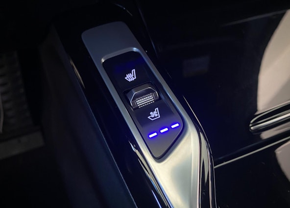 Vehicle image 13 Vehicle image 13