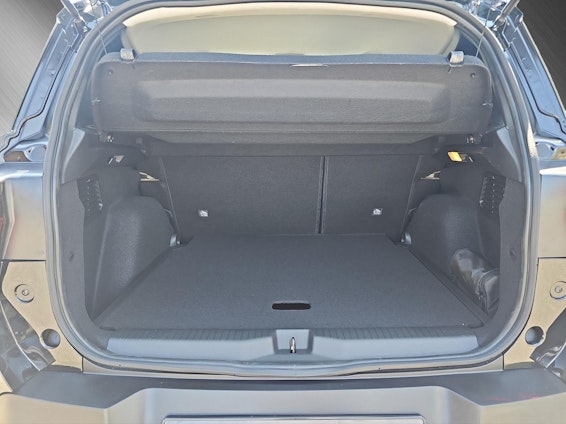 Vehicle image 10 Vehicle image 10