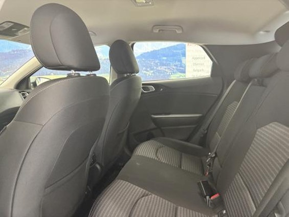 Vehicle image 6 Vehicle image 6