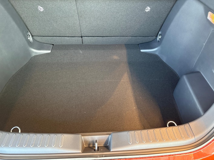 Vehicle image TOYOTA C-HR