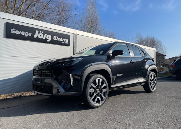 First vehicle image First vehicle image