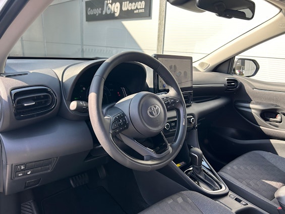 Vehicle image 7