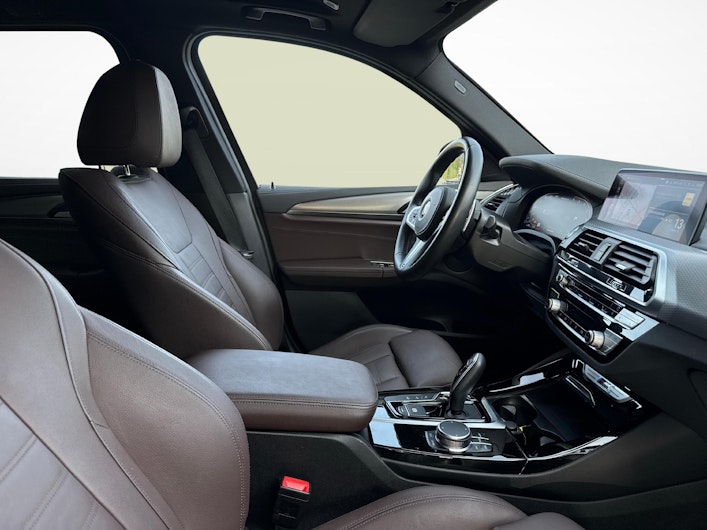 Vehicle image BMW X3