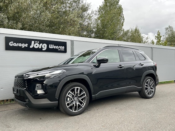 First vehicle image