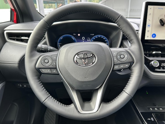 Vehicle image 8