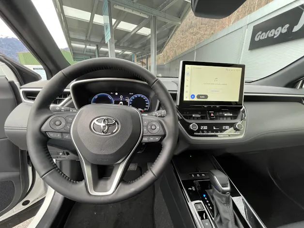 Toyota Corolla Cross 2.0 HSD Trend AWD-i