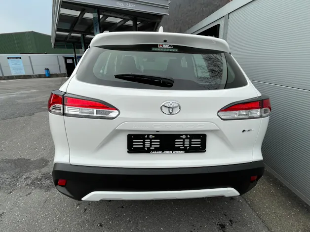 Toyota Corolla Cross 2.0 HSD Comfort AWD-i